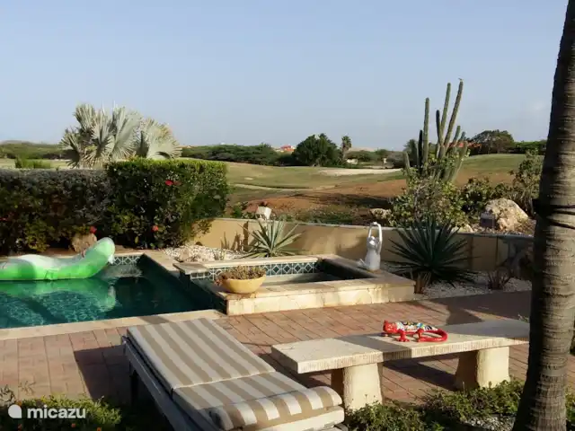 Lujosa villa con piscina privada en Aruba, Norte, Noord - villa Jardín con piscina privada y vistas al campo de golf