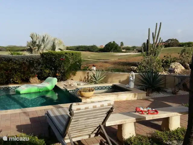 Lujosa villa con piscina privada en Aruba, Norte, Noord - villa Jardín con piscina privada y vistas al campo de golf