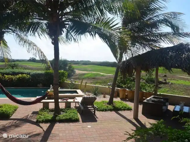 Lujosa villa con piscina privada en Aruba, Norte, Noord - villa Jardín con piscina privada y vistas al campo de golf