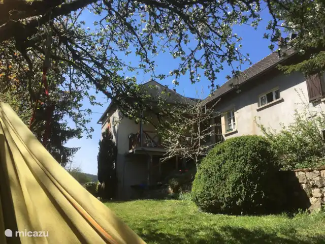 Relais de Chasse | France, Côte-d'Or, Voudenay - gîte / cottage Farniente dans le hamac avec un bon livre....vacances !