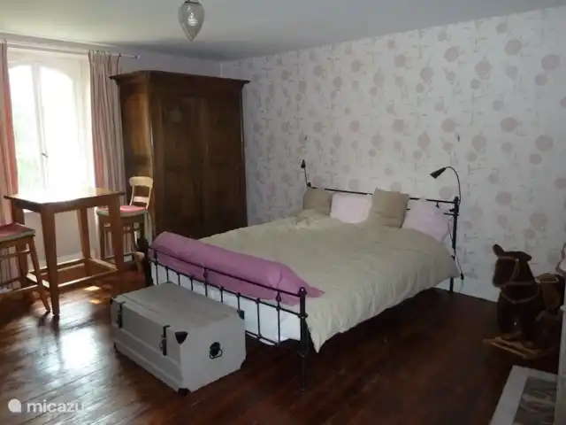 Relais de Chasse | France, Côte-d'Or, Voudenay - gîte / cottage Chambres décorées avec charme avec leur propre caractère