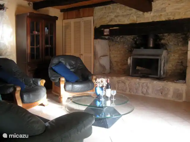 Wandelen, Frankrijk, Lot, Frayssinet, gîte / cottage Les Combes - 10 personen wwonkamer oude huis