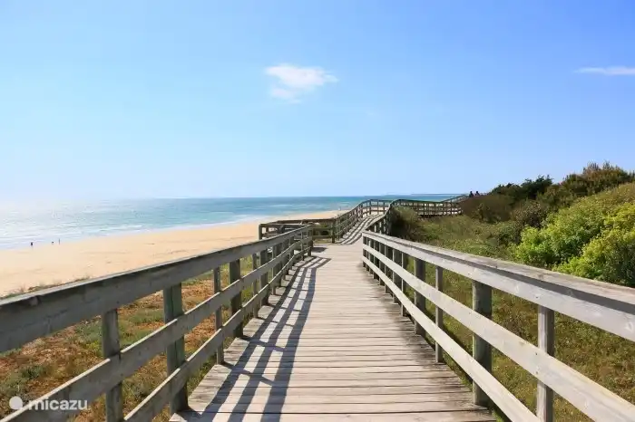 Beach with walkway Le Bois Plage
