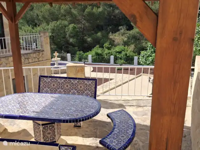 Villa Péndulo en España, Costa Blanca, Benissa - villa En la terraza superior es bueno relajarse bajo el mirador. Un buen lugar para ver el juego de petanca.