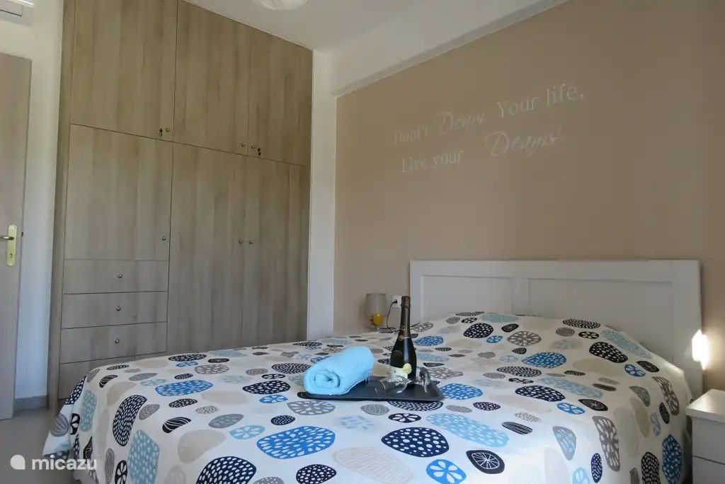 Ruime ingebouwde kleerkasten