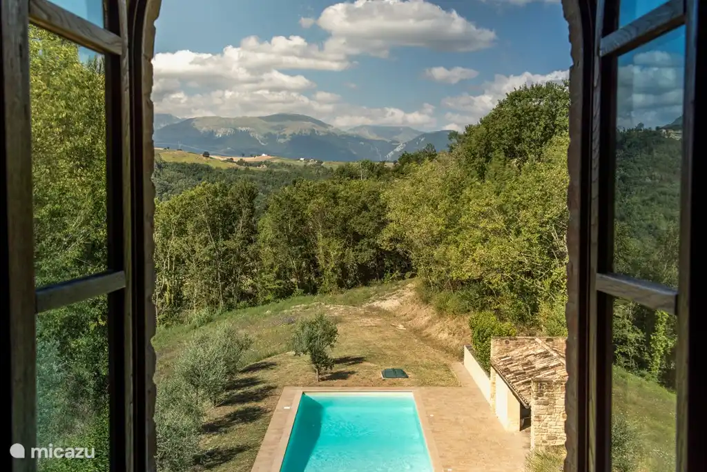 Blick von Casa Edda nach Monti Sibillini