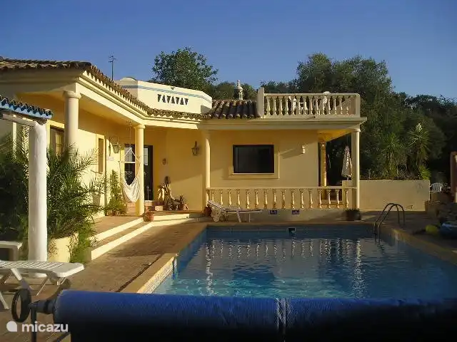 Casa da Luz in Portugal, Algarve, Loulé - villa
