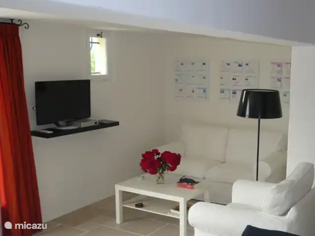 Studio spacieux au Mont Ventoux | France, Drôme, Montbrun-les-Bains - studio Coin salon avec télévision par satellite