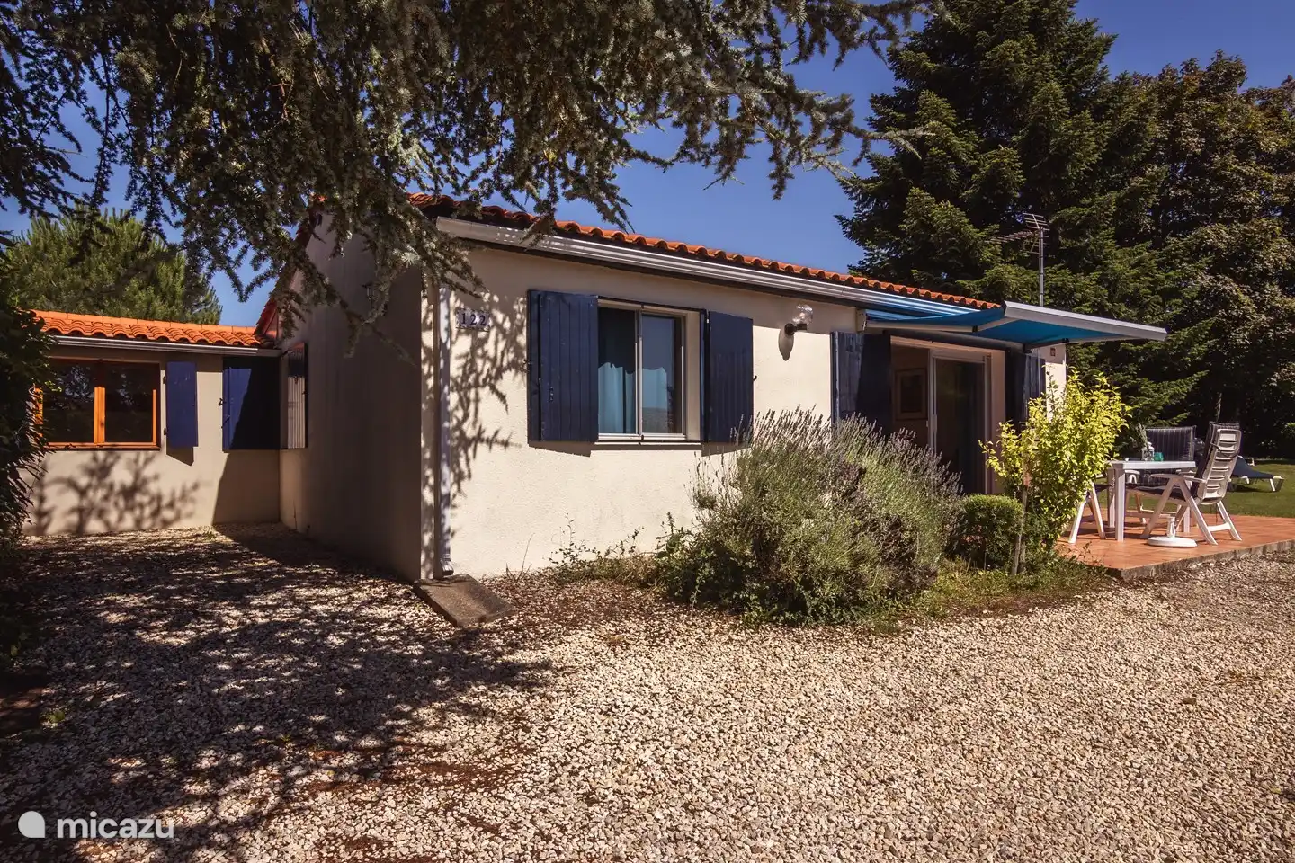 Rent Le Chat 122, Village Le Chat 122 in Écuras, Charente. Micazu