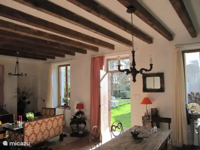 Location de Vacances France, Cher, Vesdun, maison de vacances - Gîte Jardin de Jauny le salon/salle à manger