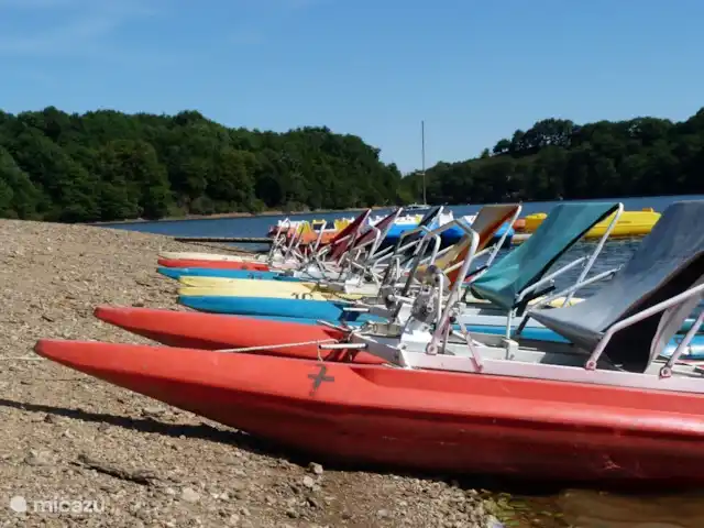 Location de Vacances France, Cher, Vesdun, maison de vacances - Gîte Jardin de Jauny bateaux à Sidiailles