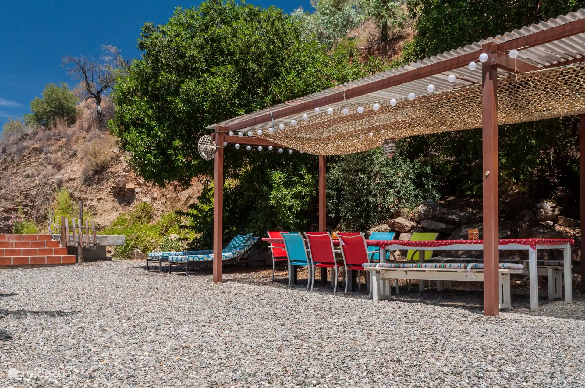 Am gemeinsamen Esstisch finden hier viele angenehme Abende statt!