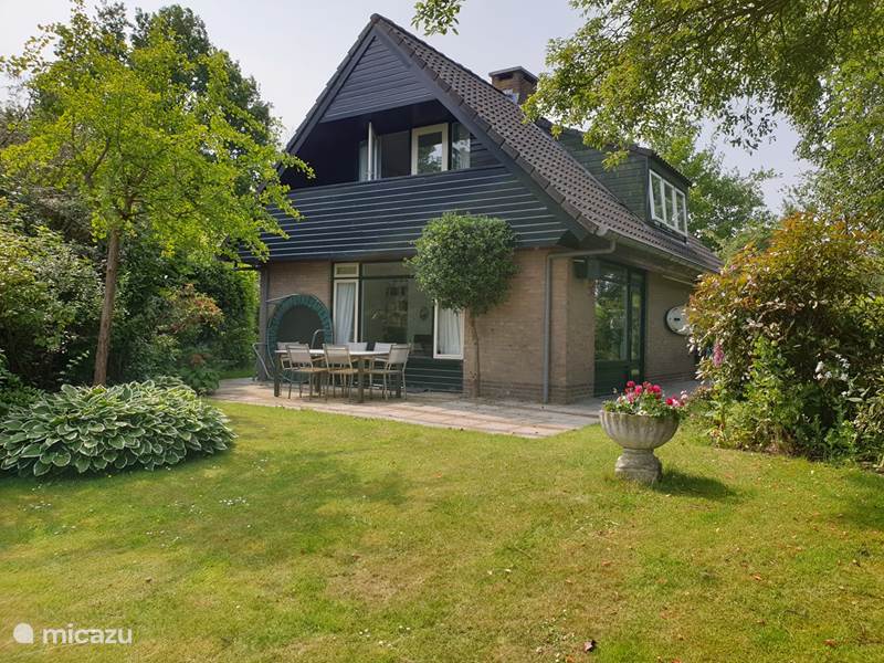 Holiday home in Netherlands, Friesland, Idskenhuizen Holiday house Waterfront home: the Protter