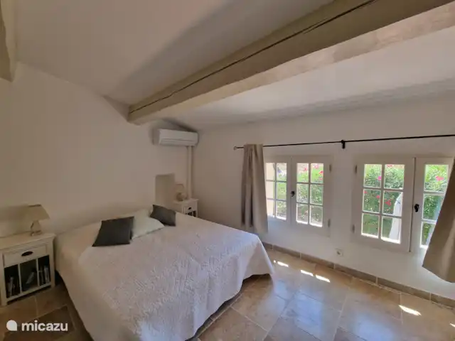 Hameau des Claudins n°5 Vallaury | France, Côte d'Azur, Le Plan-de-la-Tour - maison de vacances Chambre double avec vue