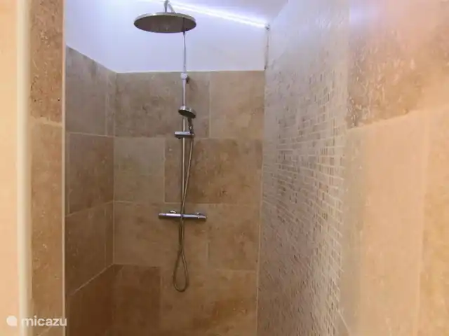 Hameau des Claudins n°18 Bourdin | France, Côte d'Azur, Le Plan-de-la-Tour - maison de vacances Douche à l’italienne