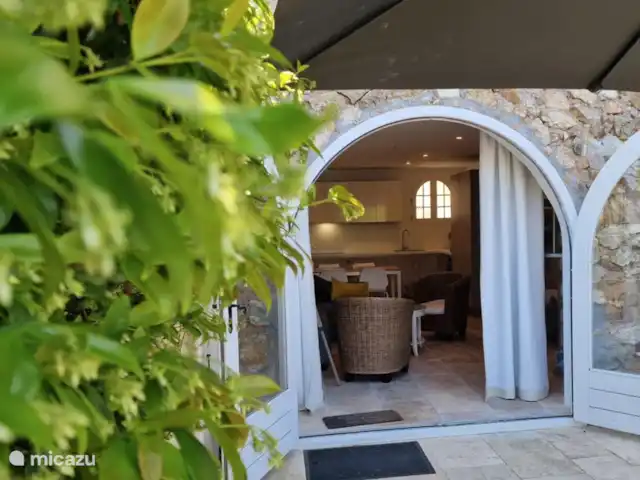 Hameau des Claudins n°19 Estagnol | France, Côte d'Azur, Le Plan-de-la-Tour - maison de vacances Portes-fenêtres donnant sur la terrasse