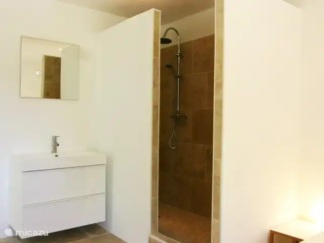 Hameau des Claudins No. 21 Mazet en Francia, Costa Azul, Le Plan-de-la-Tour - casa vacacional Baño en suite