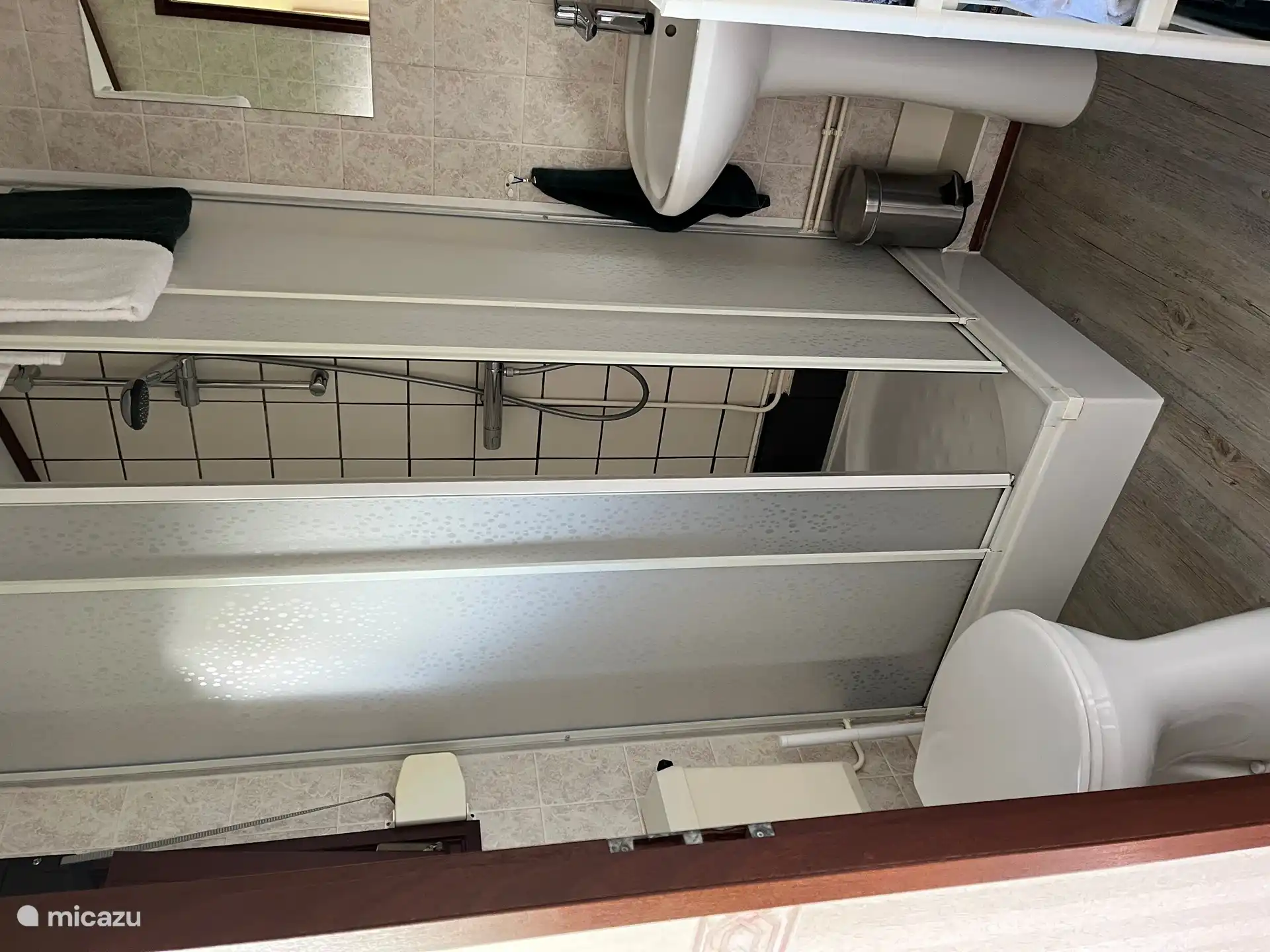 Das Badezimmer ist einfach, aber sauber/ordentlich!