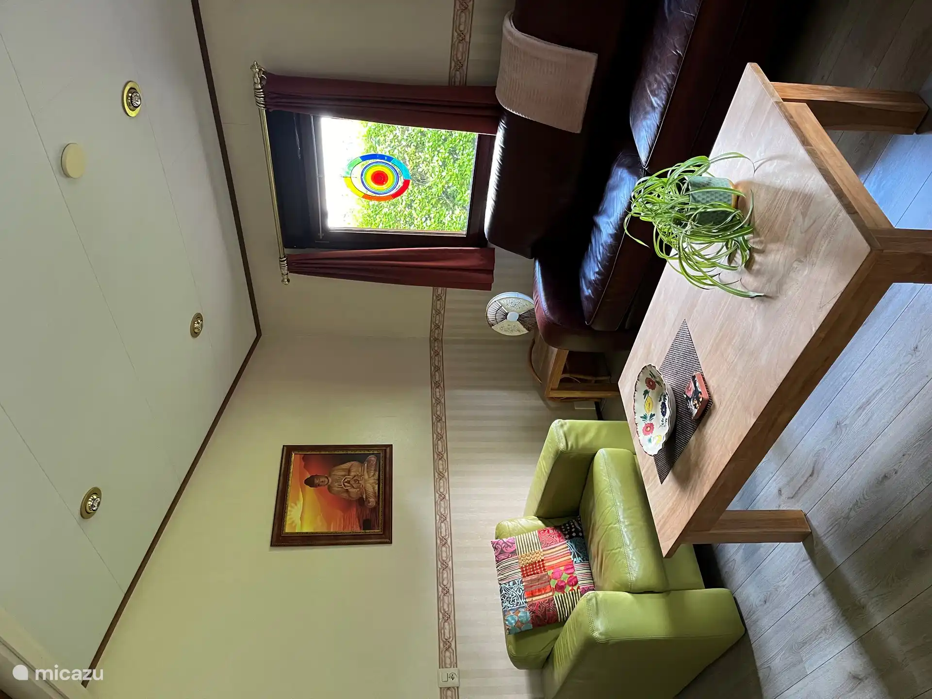 Bequemer Stuhl und Sofa!