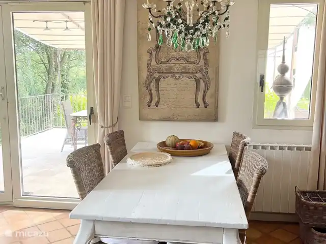 Location de Vacances France, Vaucluse, Roussillon, villa - Villa Rosalys Séjour lumineux et très confortable avec mobilier Villa Maison