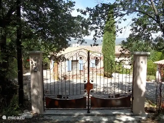 Location de Vacances France, Vaucluse, Roussillon, villa - Villa Rosalys Entrée de la Villa Rosalys