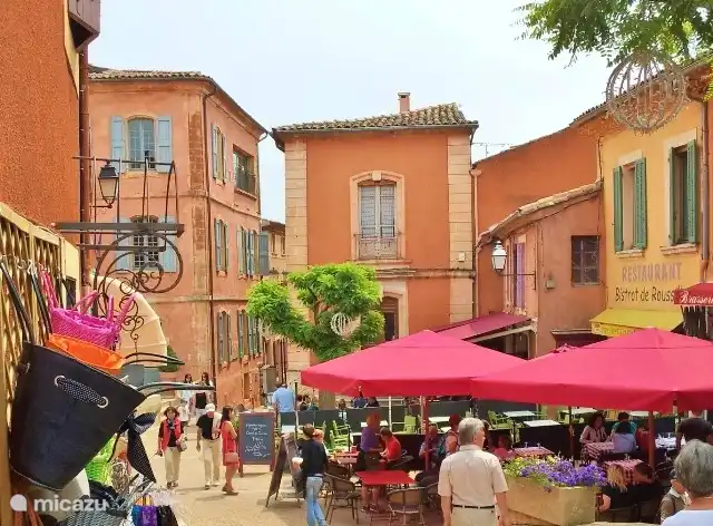 Place de Marie in „unserem“ Dorf Roussillon