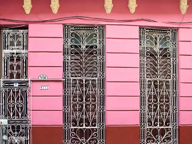 Location de Vacances Cuba, Occidental, La Havane, maison de ville - Casa La Havane - casa Guantanamera Façade casa après peinture (août 2016)