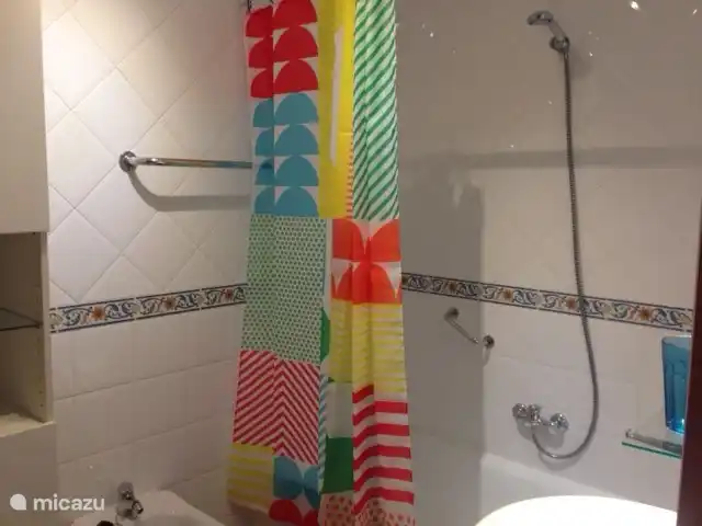 Villa Pampa + belle piscine privée | Espagne, Costa del Sol, Comares - villa Salle de bain au rez-de-chaussée avec WC et bidet.