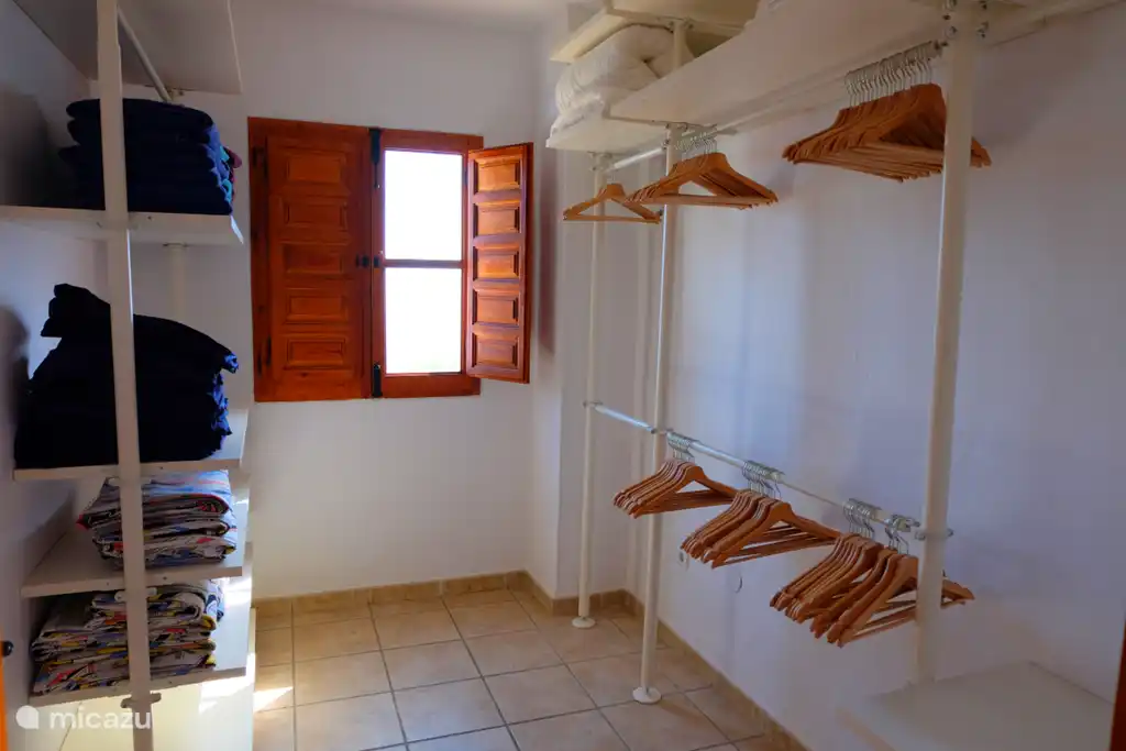 Ja, ja. Een walk-in closet..!