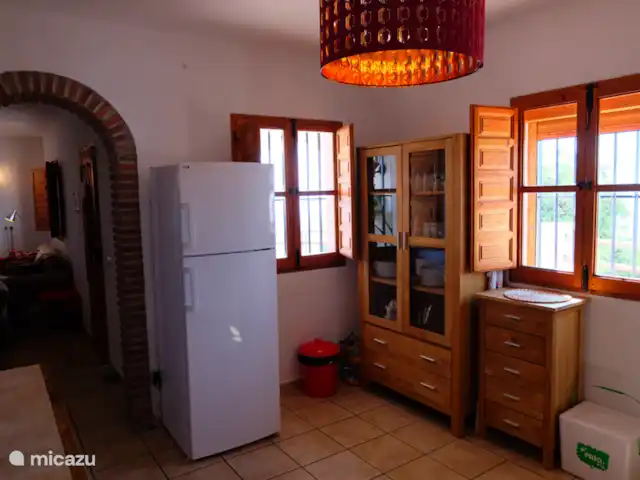 Villa Pampa + belle piscine privée | Espagne, Costa del Sol, Comares - villa La cuisine est adjacente au salon/salle à manger.