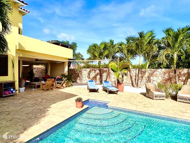 Vakantiehuis Bonaire – villa Kas Luna met tropische tuin en pool