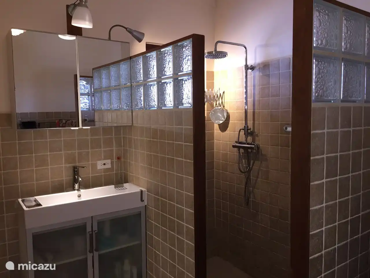 Salle de bain à l'étage