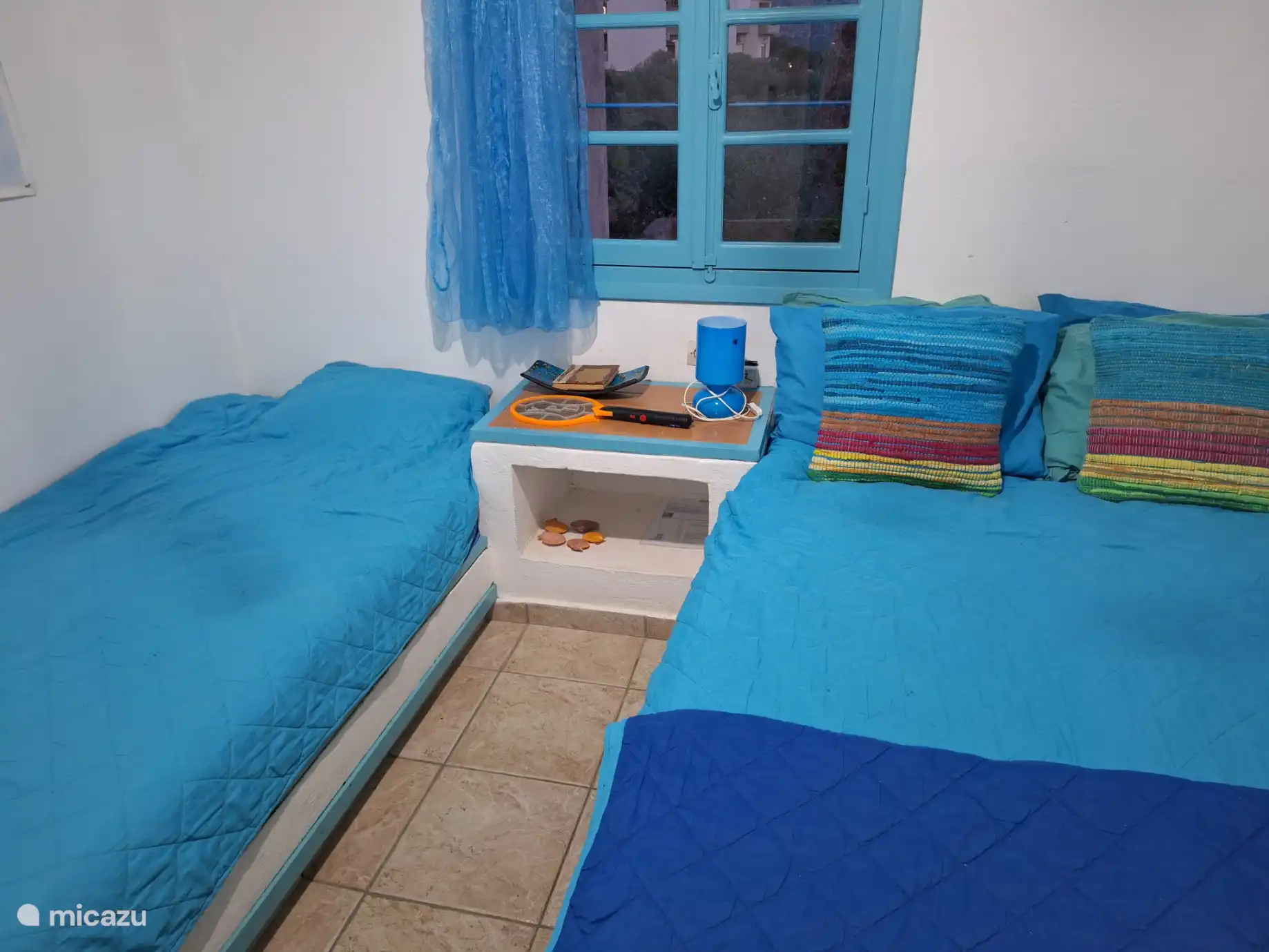 Slaapkamer voor 3 slaapplekken.