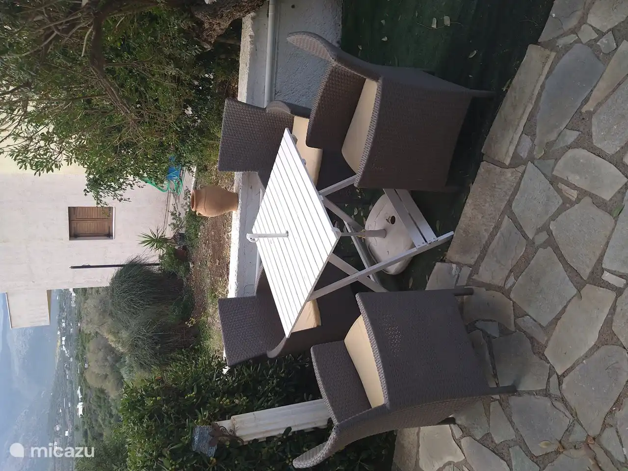 Tuin met prachtig bergzicht