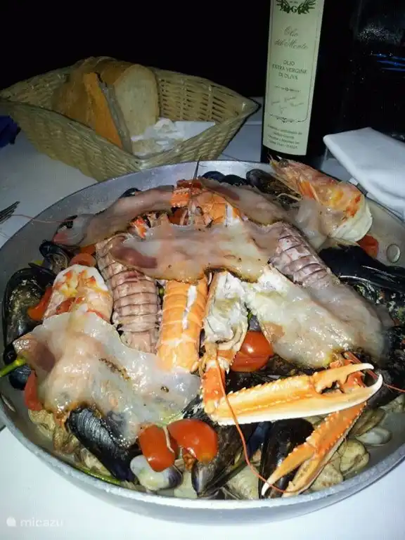 am Morgen heiß auf dem Teller am Abend oder am Nachmittag Frisch gefangene