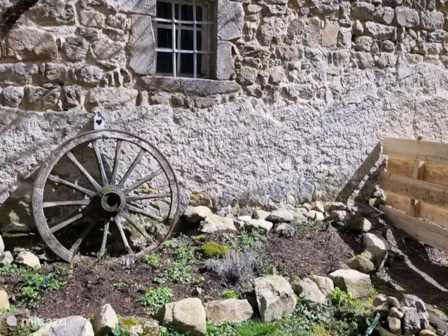 Location de Vacances France, Haute-Loire, La Chaise-Dieu, gîte / cottage - Gîte de Folgoux Gîte de jardin