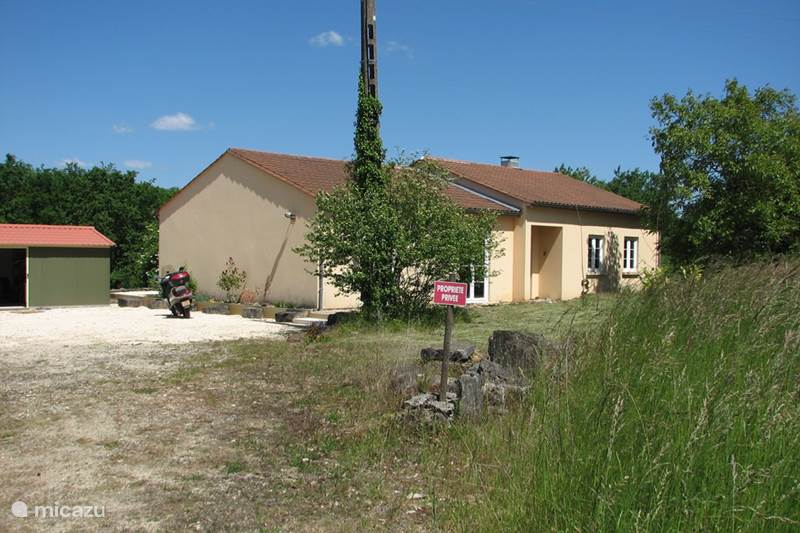 Vacation rental France, Dordogne, Saint-Amand-de-Coly Bungalow Les Malènies