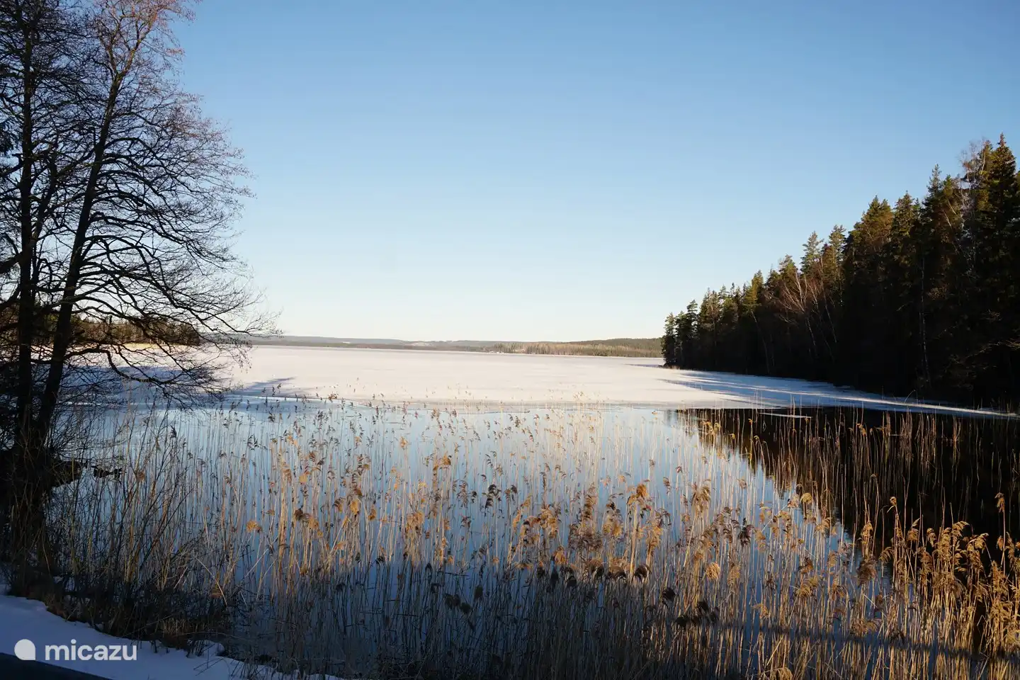 Die Natur von Filipstad hat viele schöne Gesichter, sowohl im Winter als auch im Sommer. Der See, auf den unser Haus blickt.