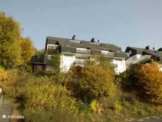 appartement huren in Duitsland, Sauerland, Niedersfeld - Winterberg – Luxe app. met sauna, Heerlykhuys A Het appartementsgebouw