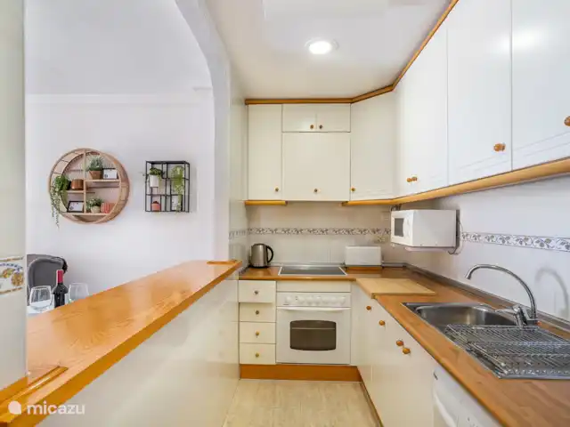 La Mata Viñamar 7 vista frontal al mar en España, Costa Blanca, La Mata - apartamento Una cocina bien equipada es importante.