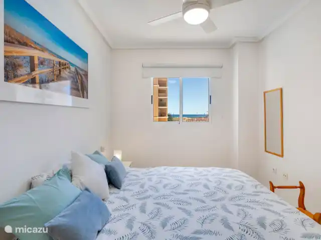 La Mata Viñamar 7 vista frontal al mar en España, Costa Blanca, La Mata - apartamento Aquí también hay vistas a la piscina comunitaria y al mar.