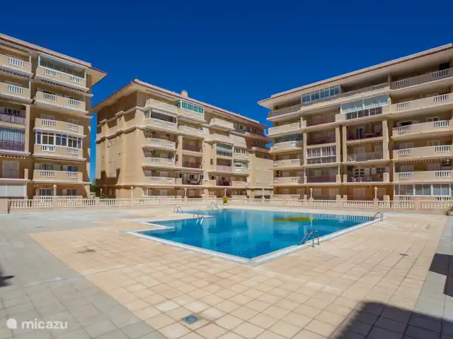 La Mata Viñamar 7 vista frontal al mar en España, Costa Blanca, La Mata - apartamento La piscina está abierta de junio a septiembre.