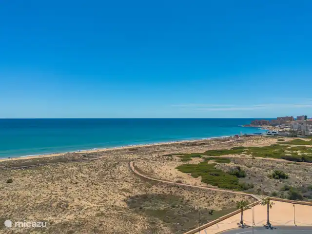 La Mata Viñamar 7 vista frontal al mar en España, Costa Blanca, La Mata - apartamento Vista sobre el Parque del Molino.