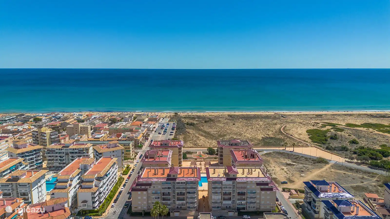 View of the entire urbanization and the right location.