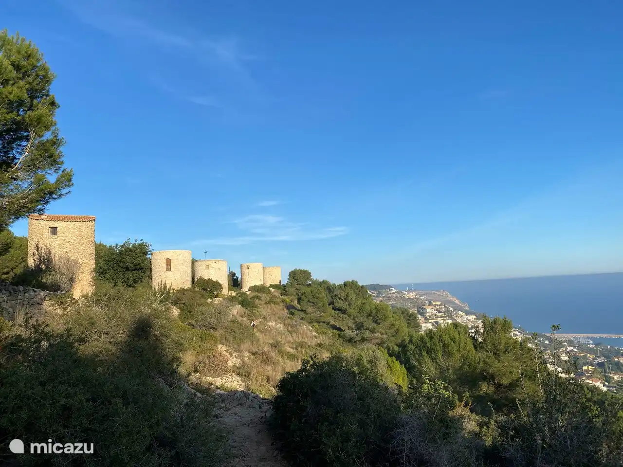 Itinéraire pédestre vers Los molinos au-dessus de Javea.