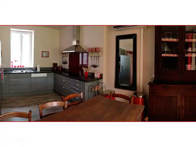 Gîte de la Roque | France, Aveyron, Conques - ferme Cuisine, équipée de toutes les commodités modernes pour préparer de délicieux repas.