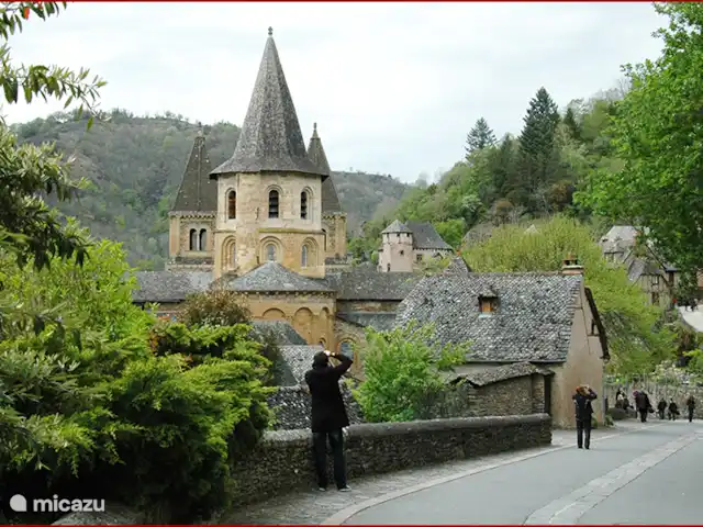 Gîte de la Roque | France, Aveyron, Conques - ferme Conques, paradis des touristes intéressés.
