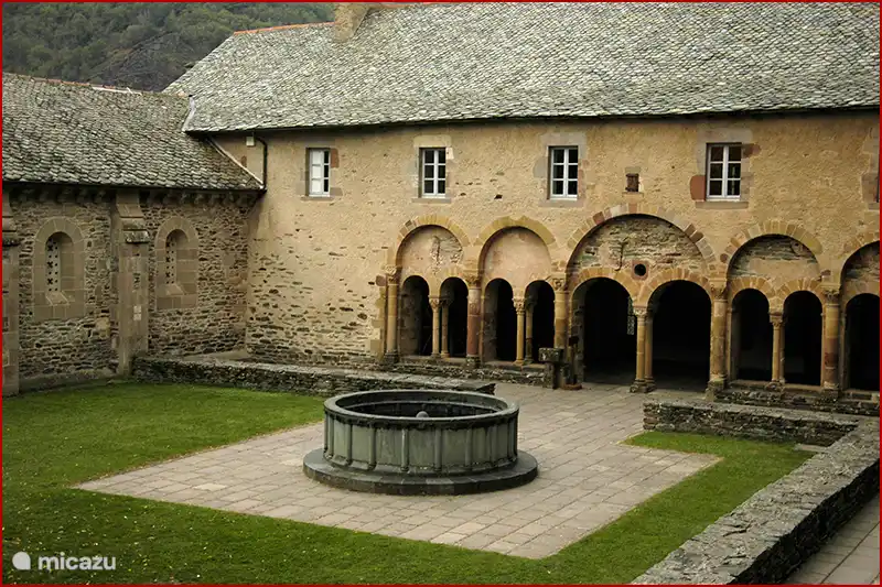 To wander quiet a bit.