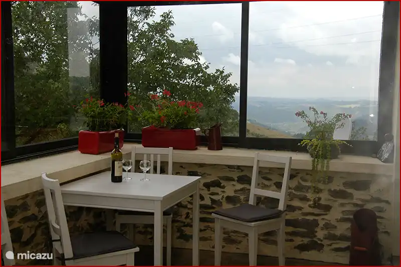 Terrace overlooking the Cantal.