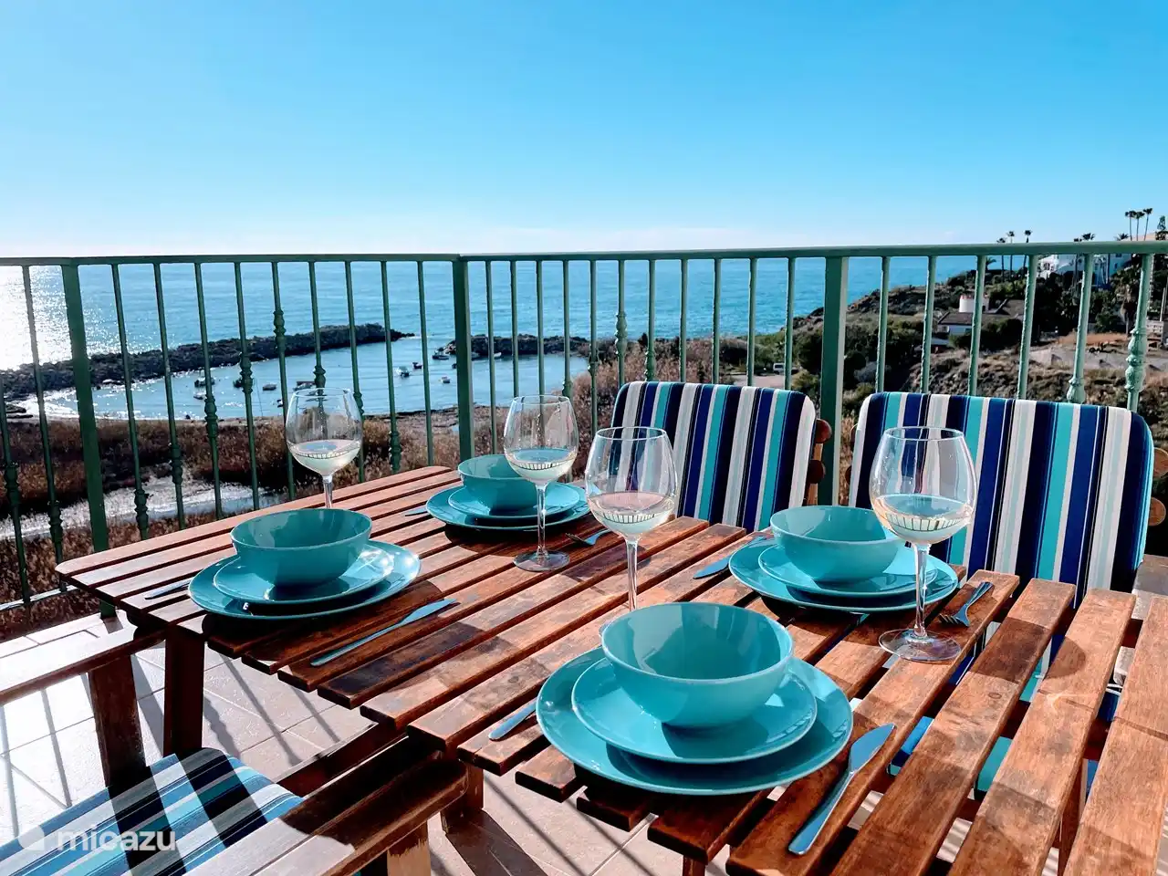 Schöne Terrasse/Balkon.